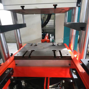 LBZ-160A rubber injection moulding machine 