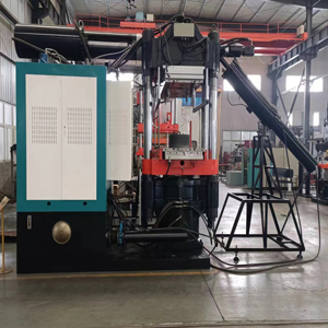 LBZ-520B rubber injection moulding machine-4.jpg