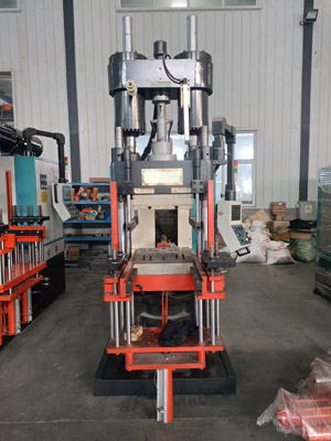 google LBZ-120A rubber injecction moulding machine1.jpg