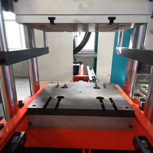 LBZ-100A rubber injection moulding machine