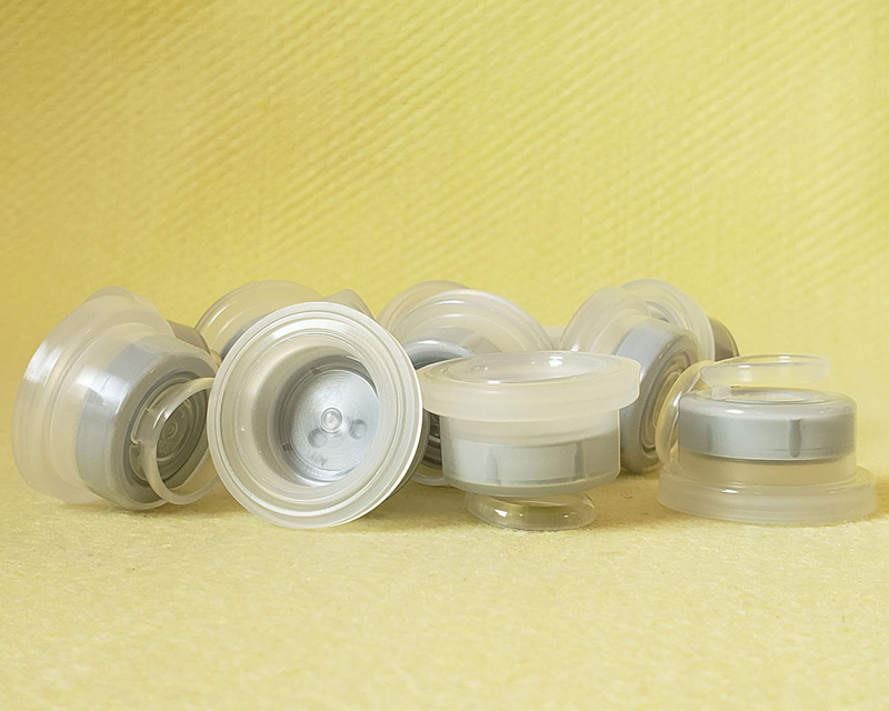 Polypropylene Combination Caps For Plastic Infusion Containers 